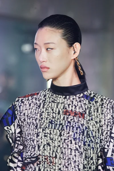 Look 80
